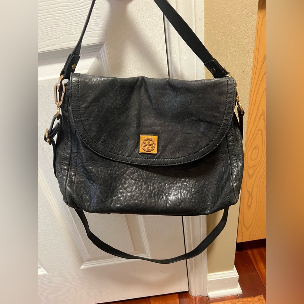 Tory Burch satchel/shoulder black purse used only a few times! Just like new!!!